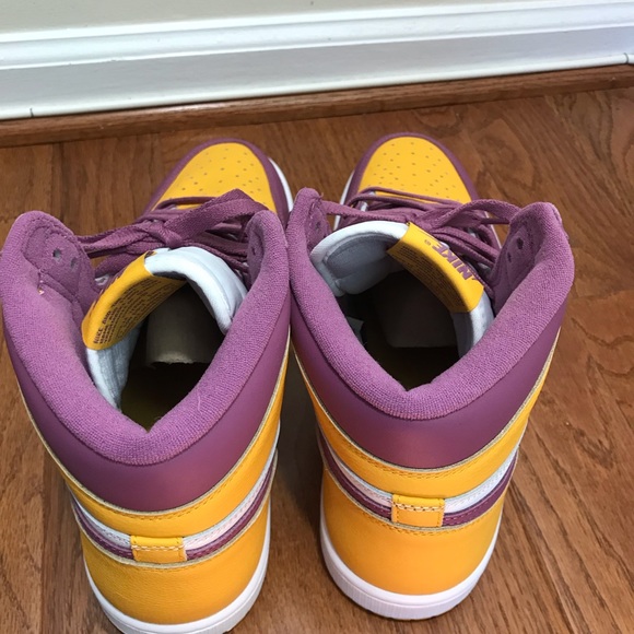 New🔥Jordan 1 Retro High OG BROTHERHOOD. Size 13 mens - Picture 5 of 12